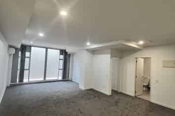 1B/1C Queen Mary Ave, Epsom