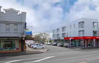 1B/1C Queen Mary Ave, Epsom