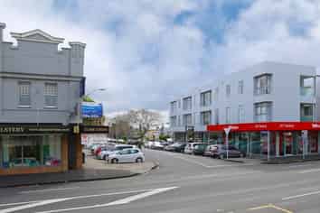 1B/1C Queen Mary Ave, Epsom