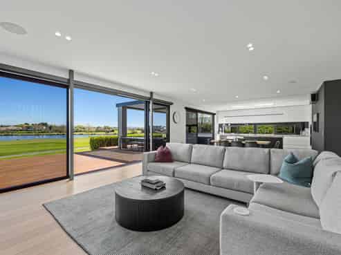 3 Waterway Lane, Northwood