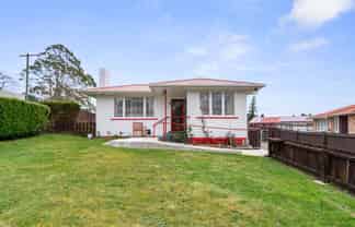 82 Meadowbank Crescent, Fordlands