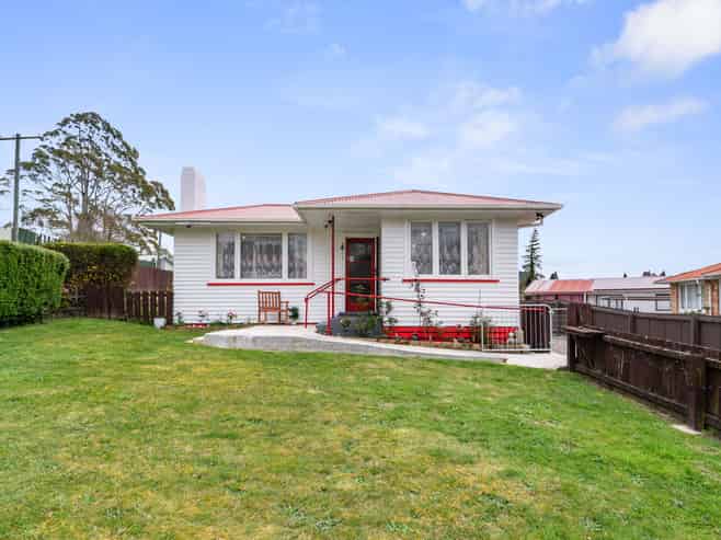 82 Meadowbank Crescent, Fordlands