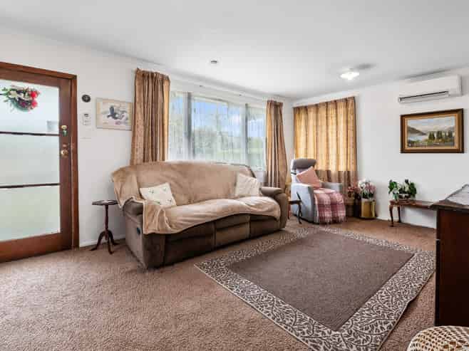 82 Meadowbank Crescent, Fordlands
