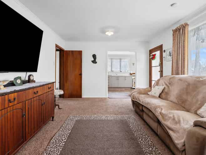 82 Meadowbank Crescent, Fordlands