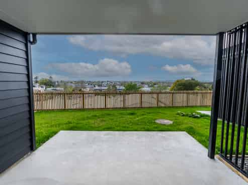 1/12 Ruakiwi Road, Hamilton Lake