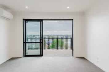 4/12 Ruakiwi Road, Hamilton Lake