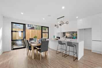 74A Langana Avenue, Browns Bay