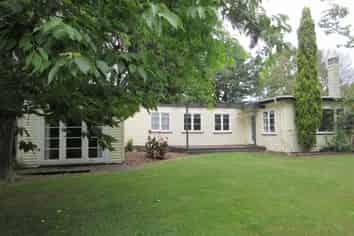 216 Roslyn Road, Levin