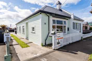 32 Baker Street, CAVERSHAM