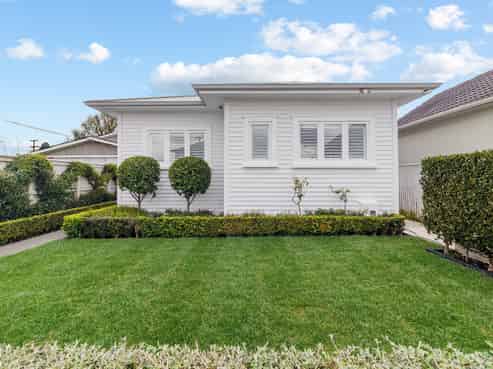 355 Point Chevalier Road, Point Chevalier