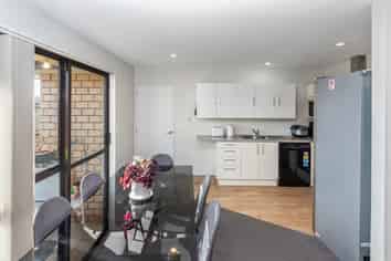 1/219 Aldwins Road, Linwood