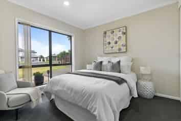 8 Samara Place, Clendon Park