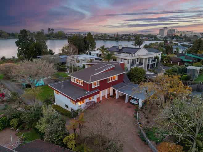 144 Lake Crescent, Hamilton Lake