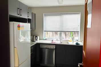 HIGH PROFILE STANDALONE OFFICE

 
