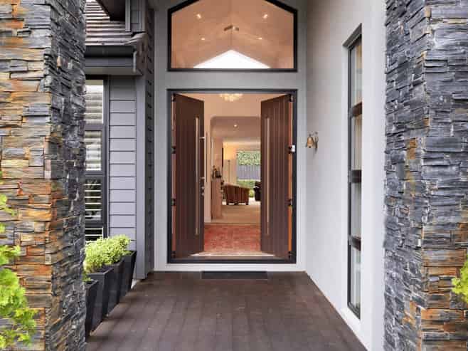 19 Tall Oaks Way, Bethlehem