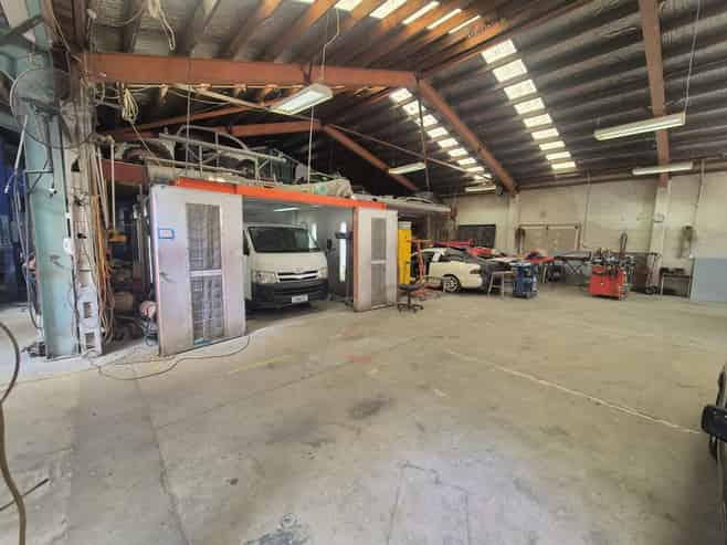 Mechanics Workshop in Tawa