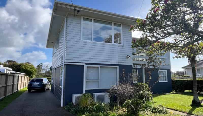 64 Cobham Crescent, Kelston