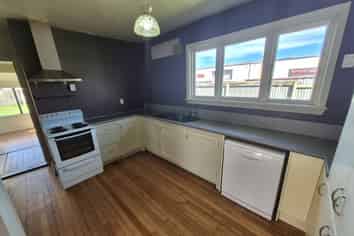 32 Bower Avenue, New Brighton