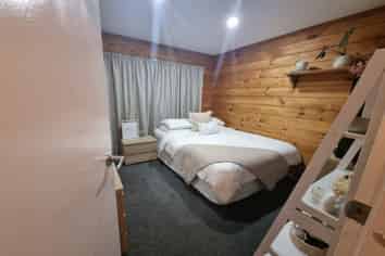 6 Edmund Lomas Grove, Birchville