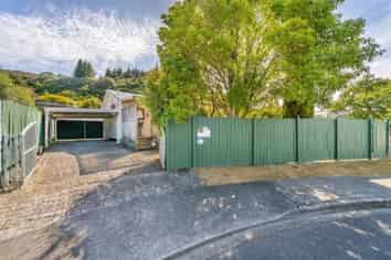 6 Edmund Lomas Grove, Birchville