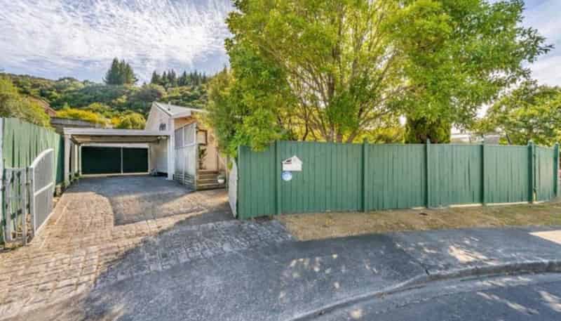 6 Edmund Lomas Grove, Birchville