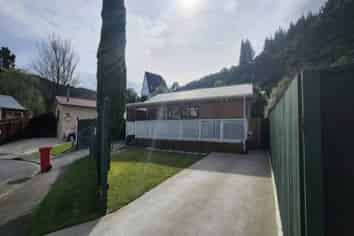 6 Edmund Lomas Grove, Birchville