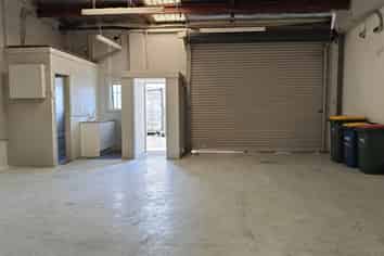 TRADESMAN UNIT
