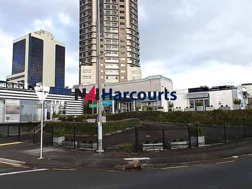 Takapuna Corner Site Office/Showroom