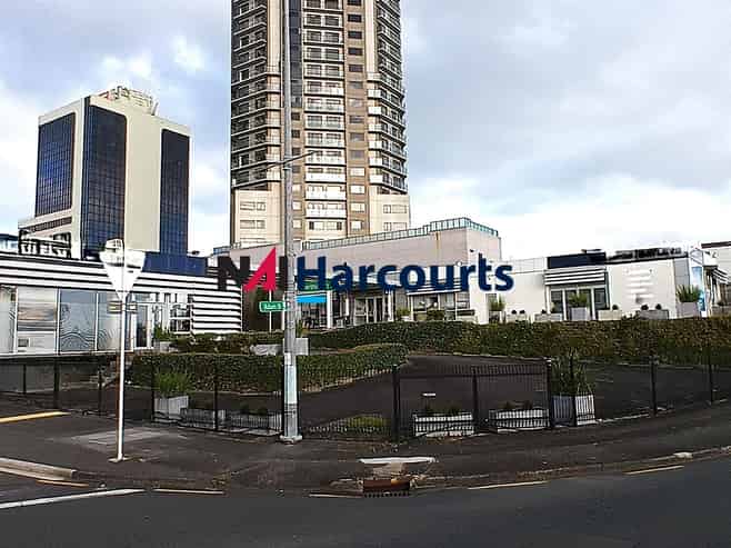 Takapuna Corner Site Office/Showroom