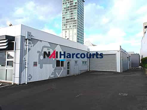 Takapuna Corner Site Office/Showroom