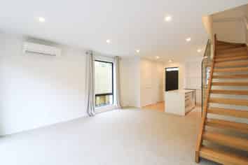 6B/6 Ferry Road, Days Bay