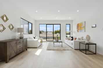 60B Sunderlands Road, Half Moon Bay