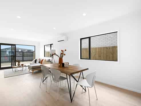 7 Overton Street, Rototuna North