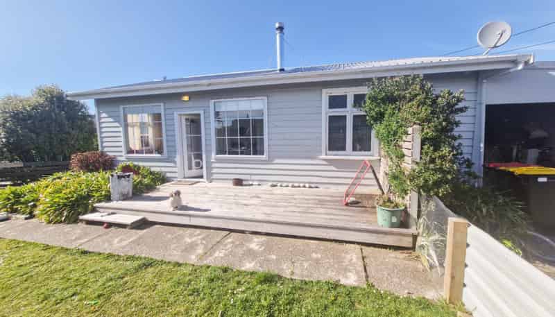 49 Walker Street, Riverton