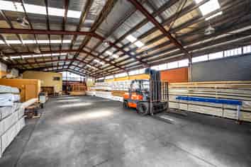 Motivated Vendor – Freehold Industrial Investment