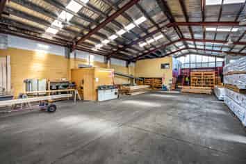Motivated Vendor – Freehold Industrial Investment