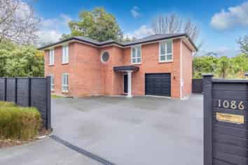 1086 River Road, Queenwood