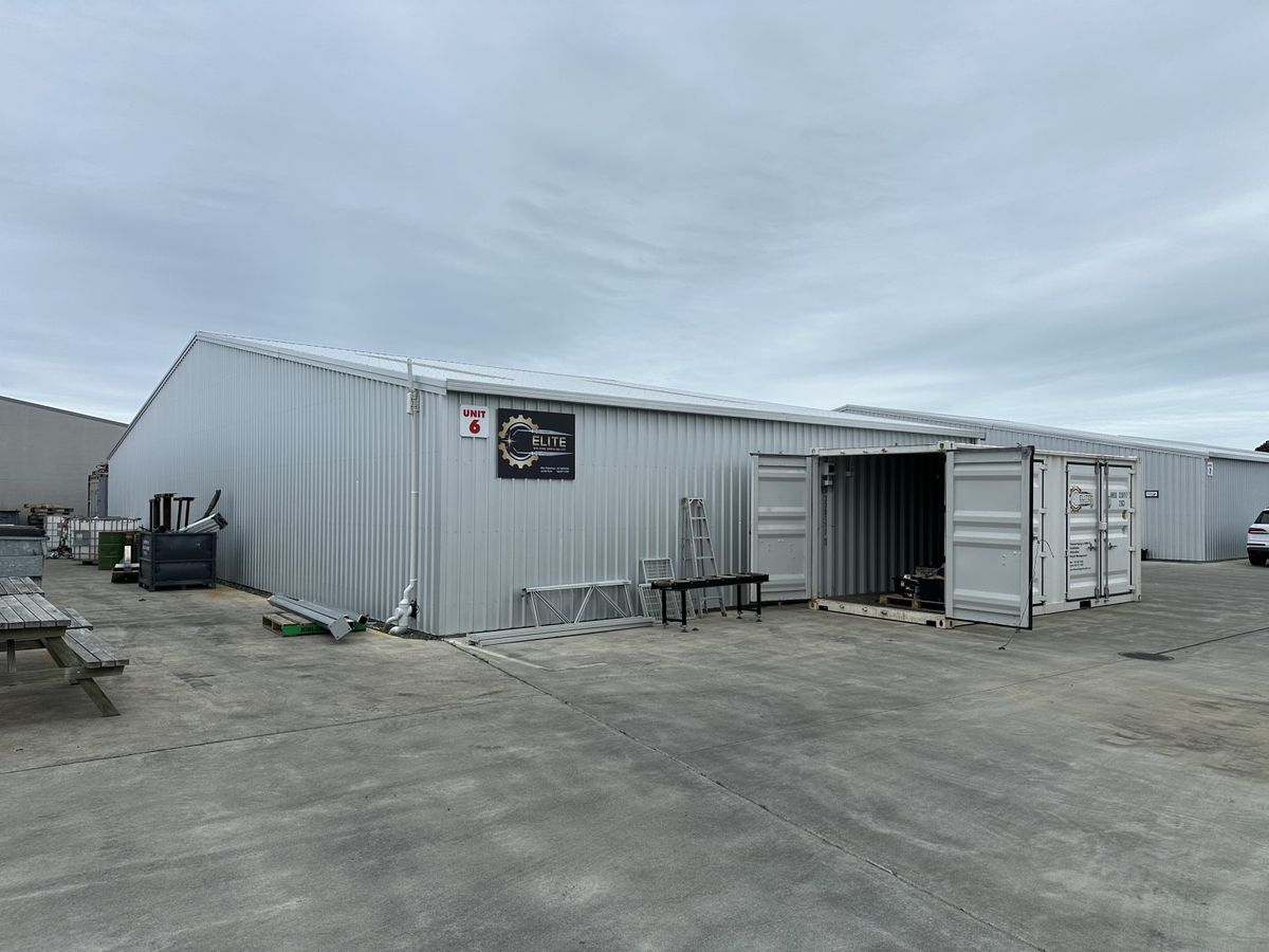Secure 300sqm warehouse on Leyland Street - Więcej