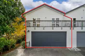2/51 Fields Parade, Oteha