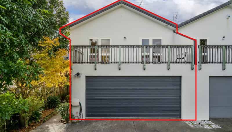 2/51 Fields Parade, Oteha