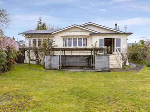 18 Mere Road, Hilltop