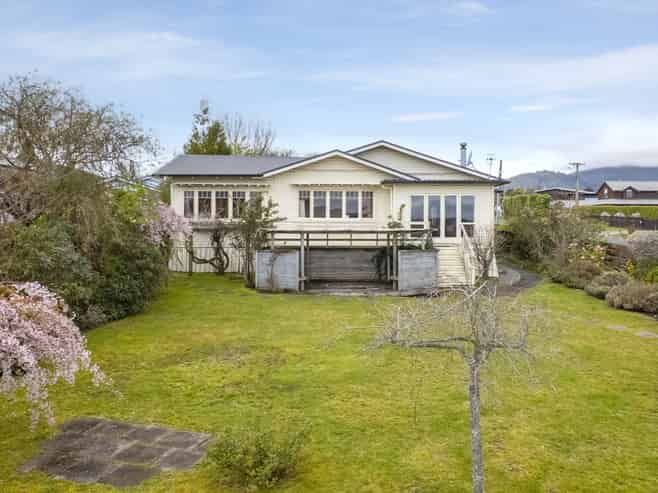 18 Mere Road, Hilltop