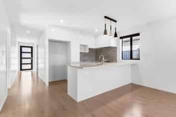 20 Waka Ama Road, Karaka