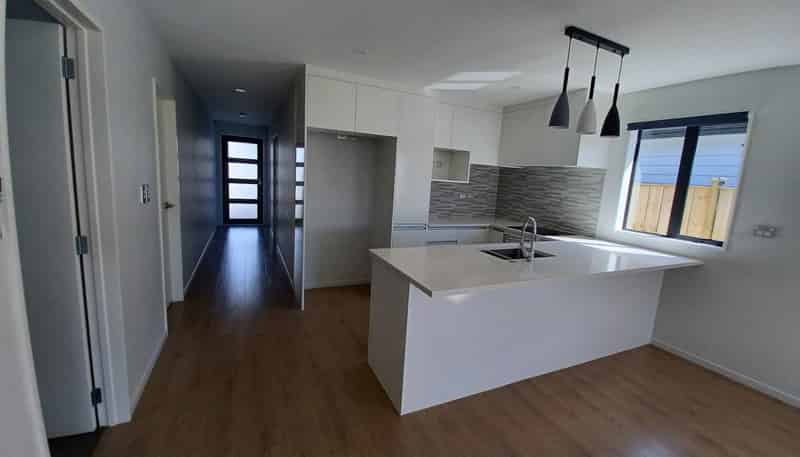 20 Waka Ama Road, Karaka