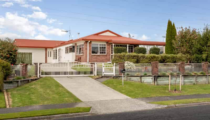 187 Sapphire Drive, Hairini