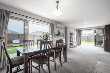 7 Millesimes Way, Yaldhurst