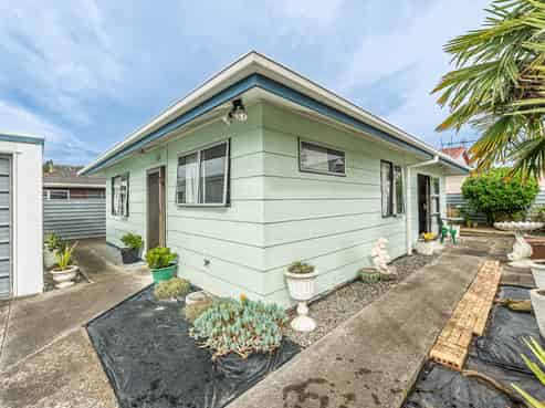 56 Hackett Street, Whanganui East