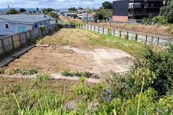 845M² CLEARED DEVELOPMENT SITE/YARD
