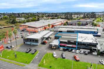 6% Return - Refurbished High-Profile Investment!
