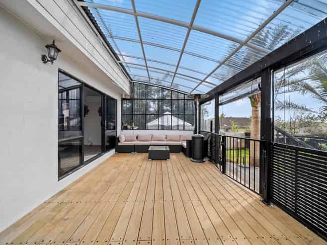 25 Greenstone Place, Clover Park